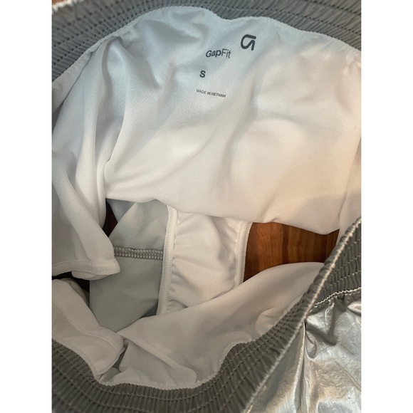 GapFit High Rise Running Shorts 🤍 - Picture 4 of 5